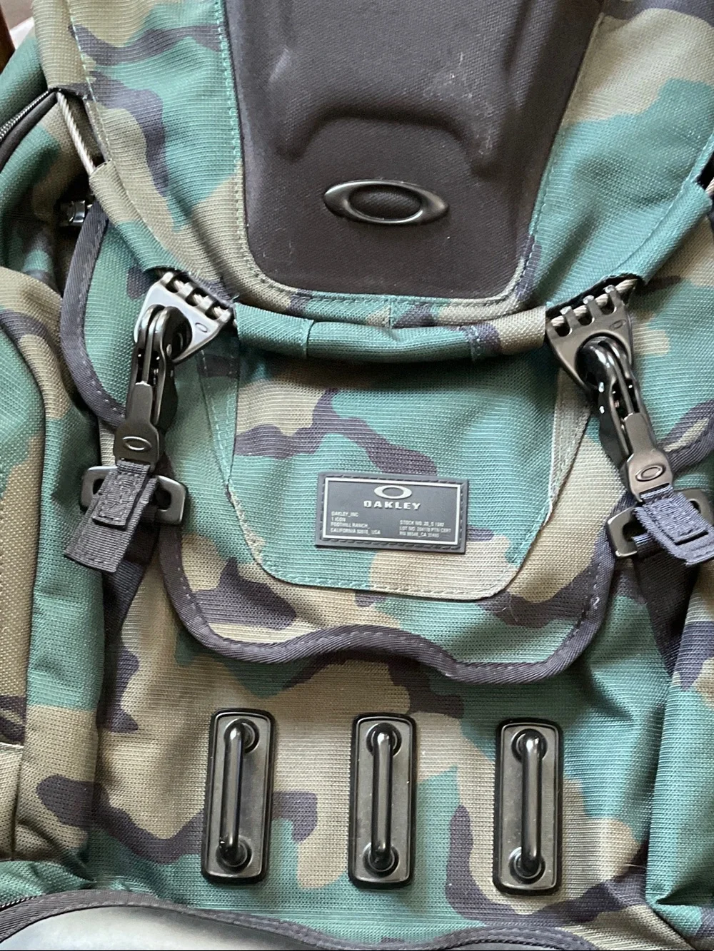 Oakley Men's Camo Tactical Backpack - Green/Black
